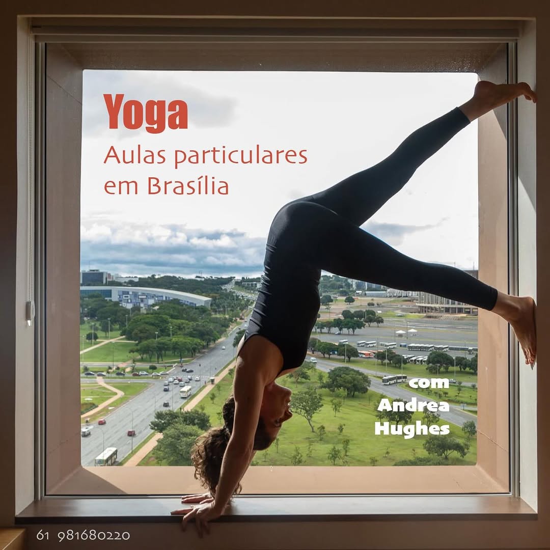 Yoga em Brasília em cenário urbano